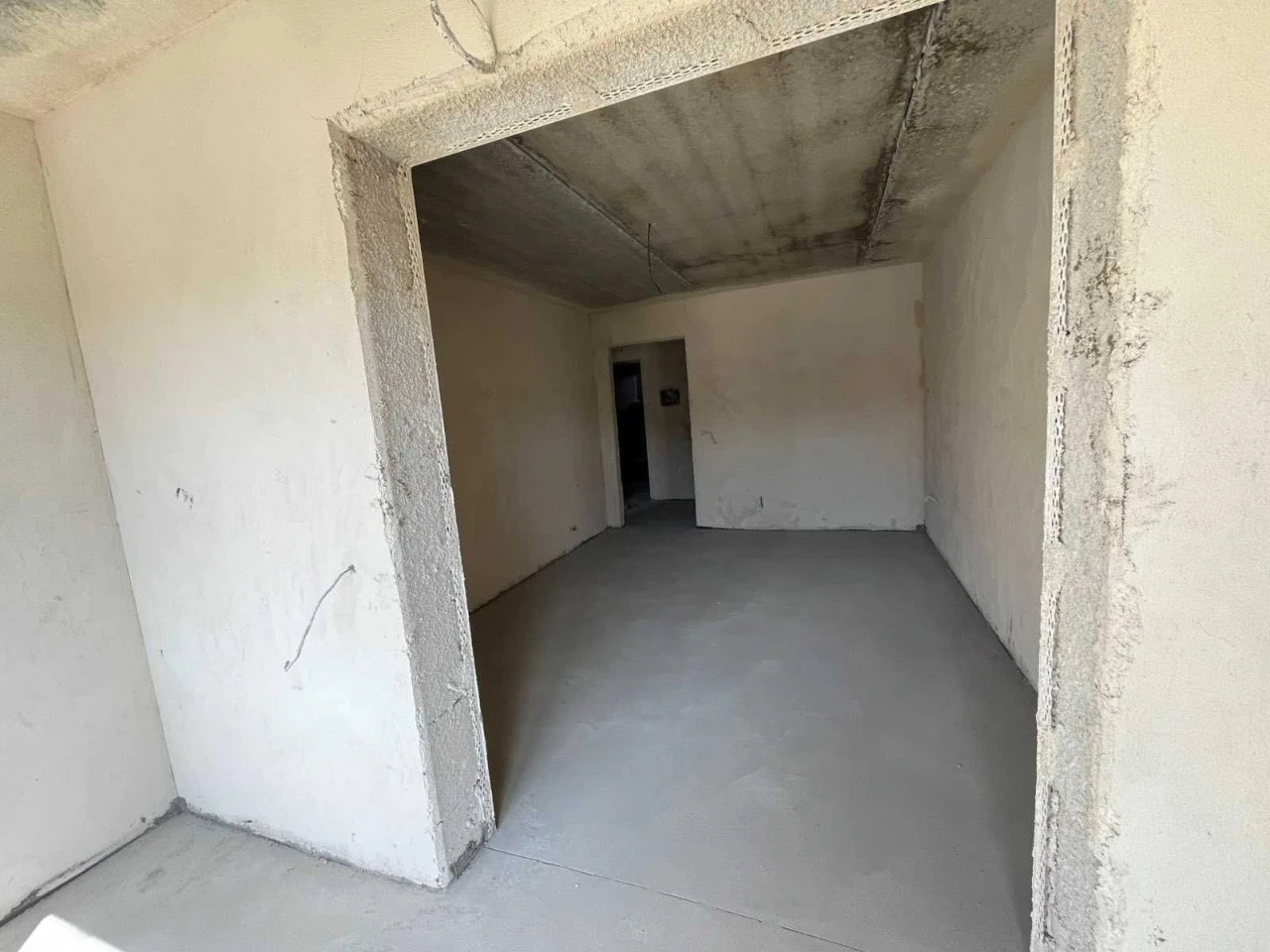 3-room apartment in a new building (sale possible under state program)