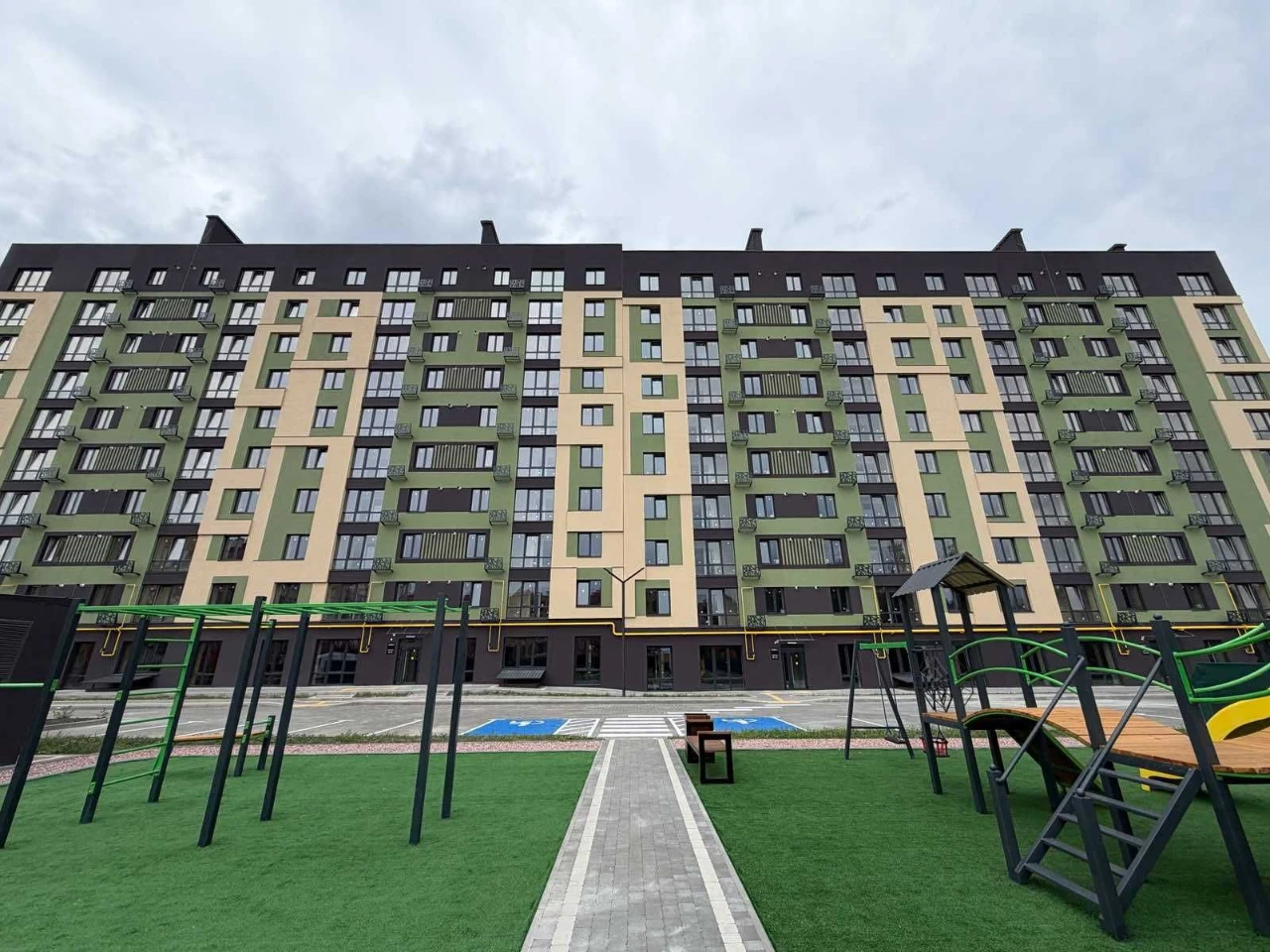 1 room apartment in new building (possible sale under state program
