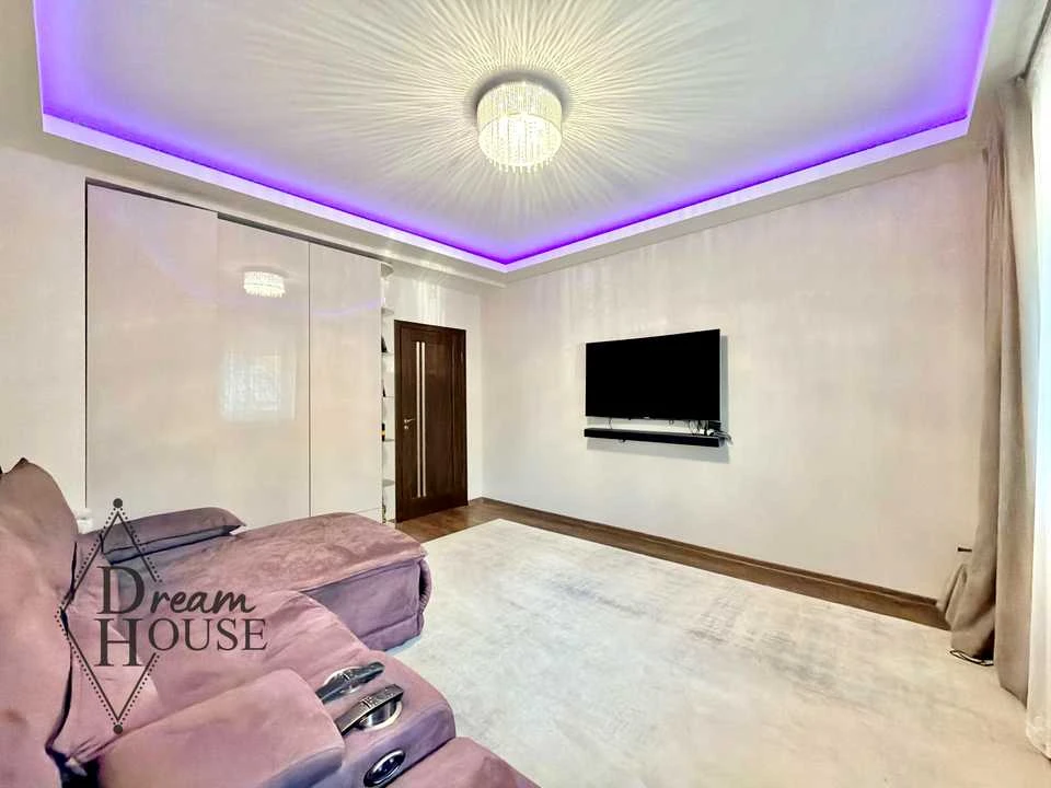 Apartment. Novovolynsk, Shakhtarska st.