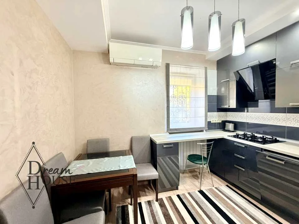 Apartment. Novovolynsk, Shakhtarska st.