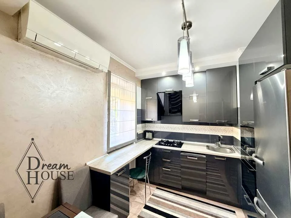 Apartment. Novovolynsk, Shakhtarska st.