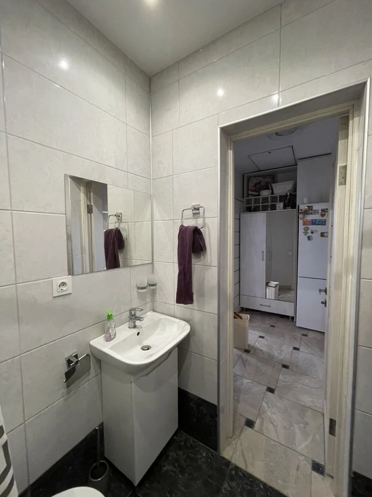 For sale, 2-bedroom apartment 57 sq m in the city center, Independence Street