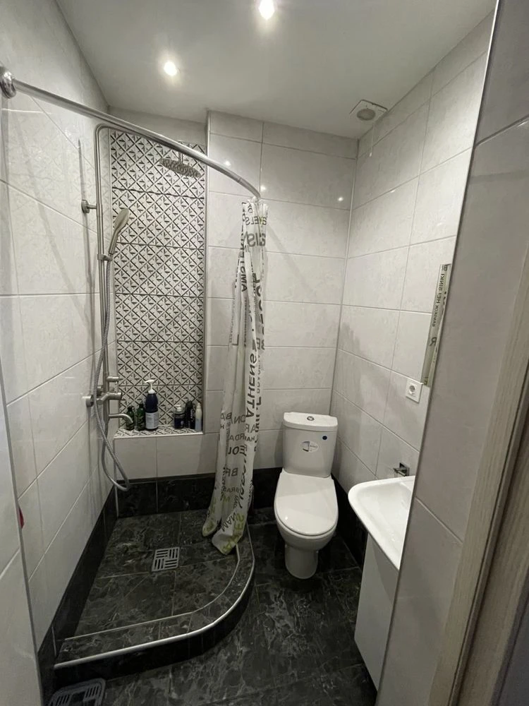 For sale, 2-bedroom apartment 57 sq m in the city center, Independence Street