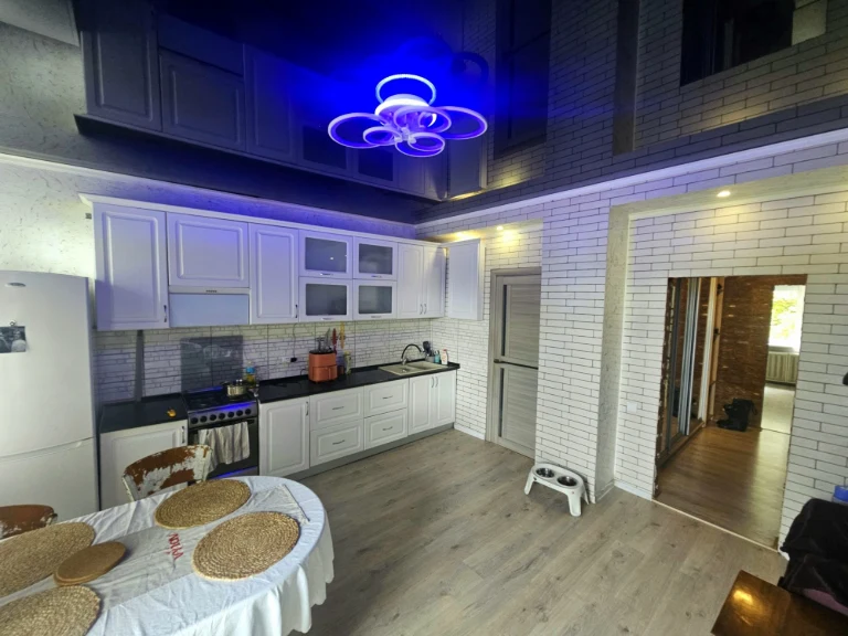 3-room apartment for sale, renovated, in the city center