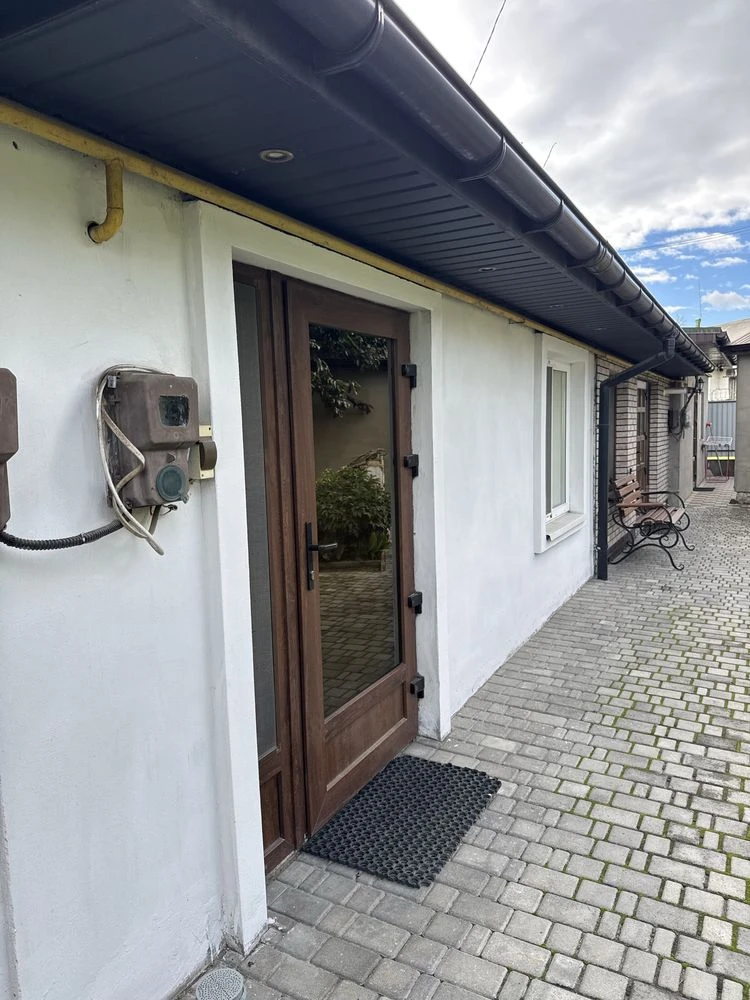 Sale of a 3-bedroom apartment in the center of Rzhyshe