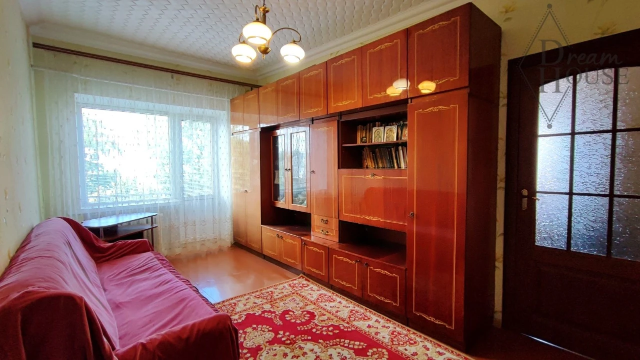Sale of a 2-room apartment in the center on Nebesnaya Sotni Street