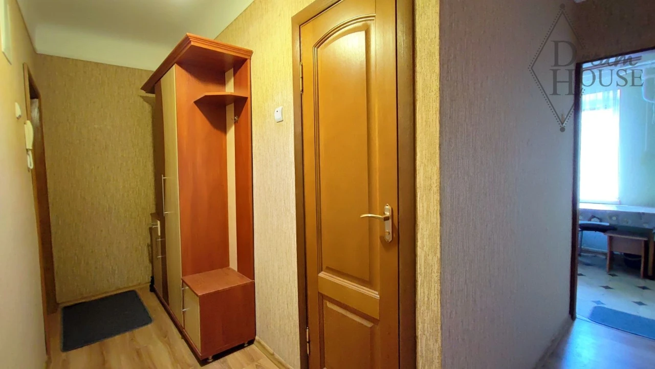 Sale of a 2-room apartment in the center on Nebesnaya Sotni Street