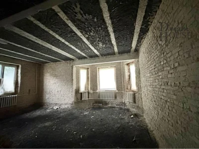 Sale of a 2-room apartment in the city center for renovation