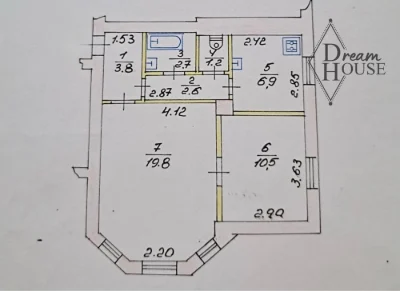 Sale of a 2-room apartment in the city center for renovation