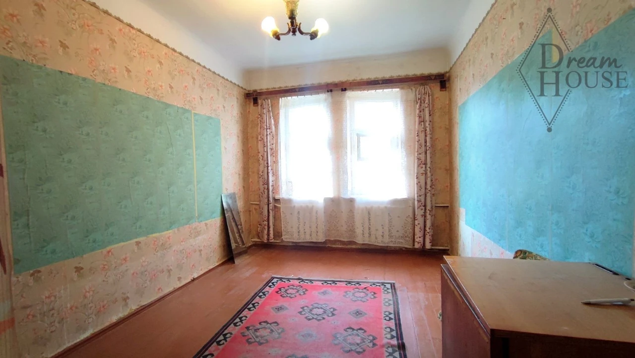 Sale of a 3-room apartment in the city center