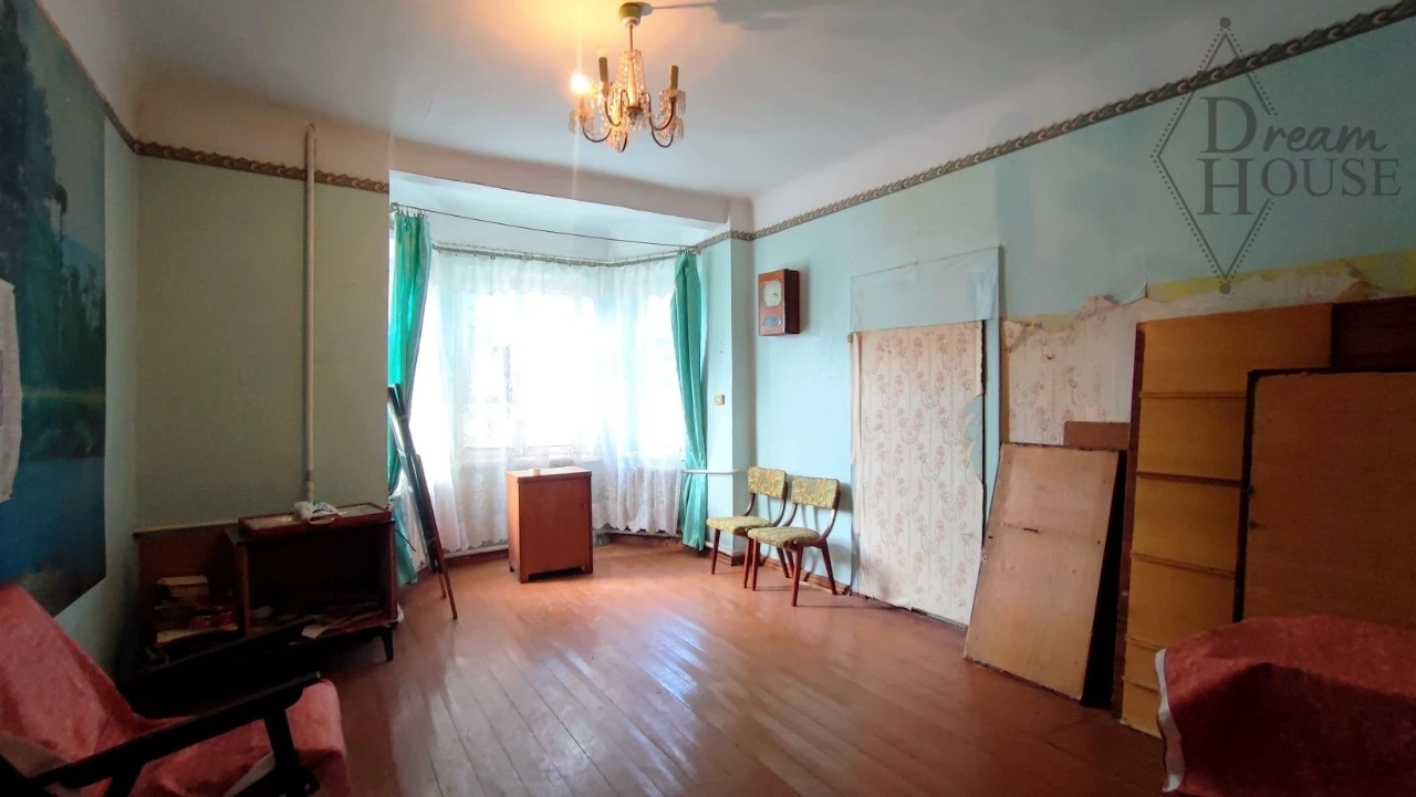 Sale of a 3-room apartment in the city center