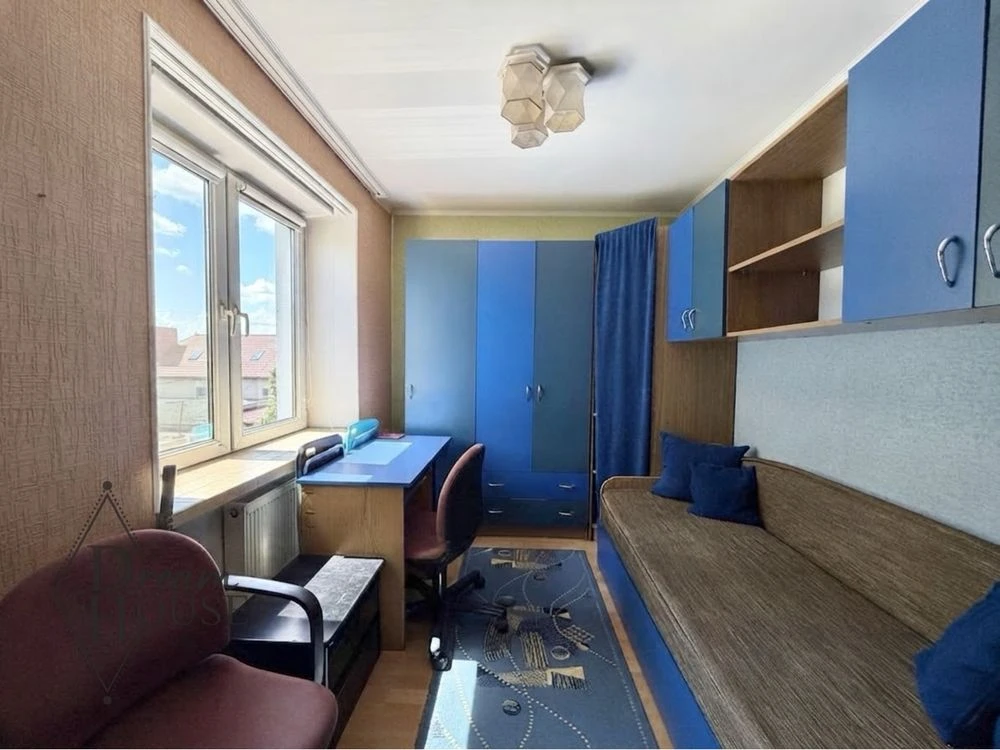 Sale of a 3-bedroom apartment