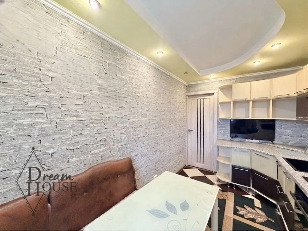 Sale of a 3-room apartment