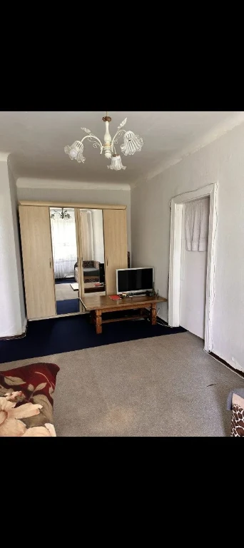 Apartment in the center of Novovolynsk, 1st floor