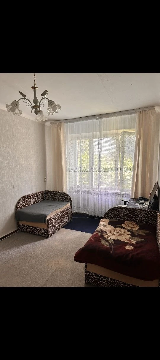 Apartment in the center of Novovolynsk, 1st floor