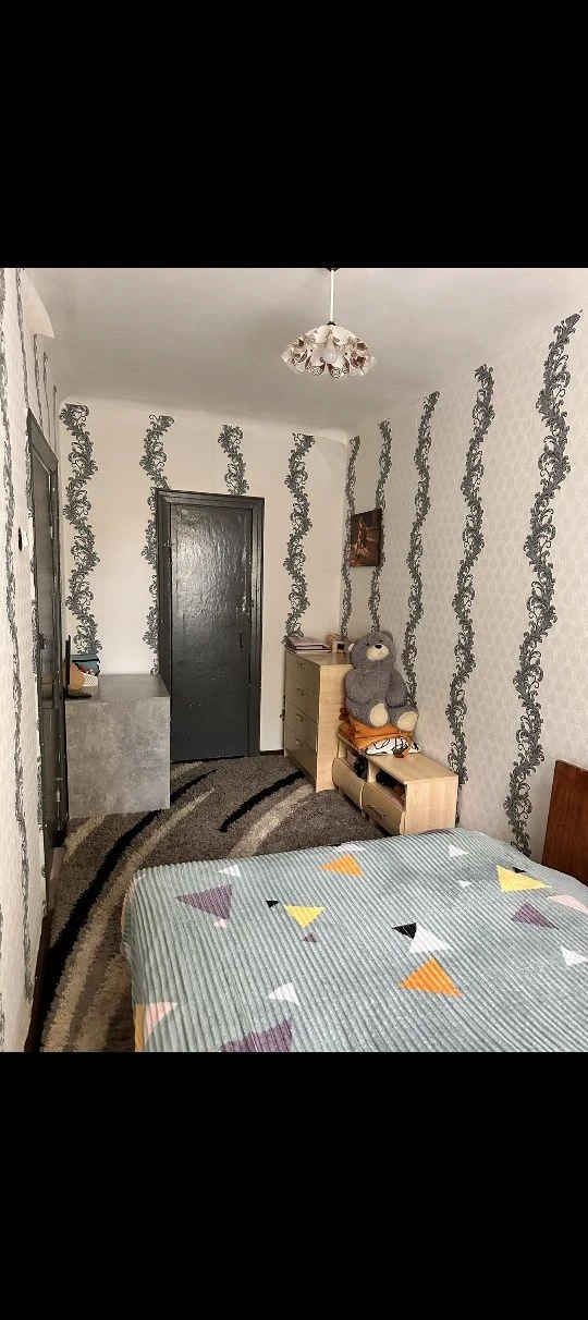 Apartment in the center of Novovolynsk, 1st floor