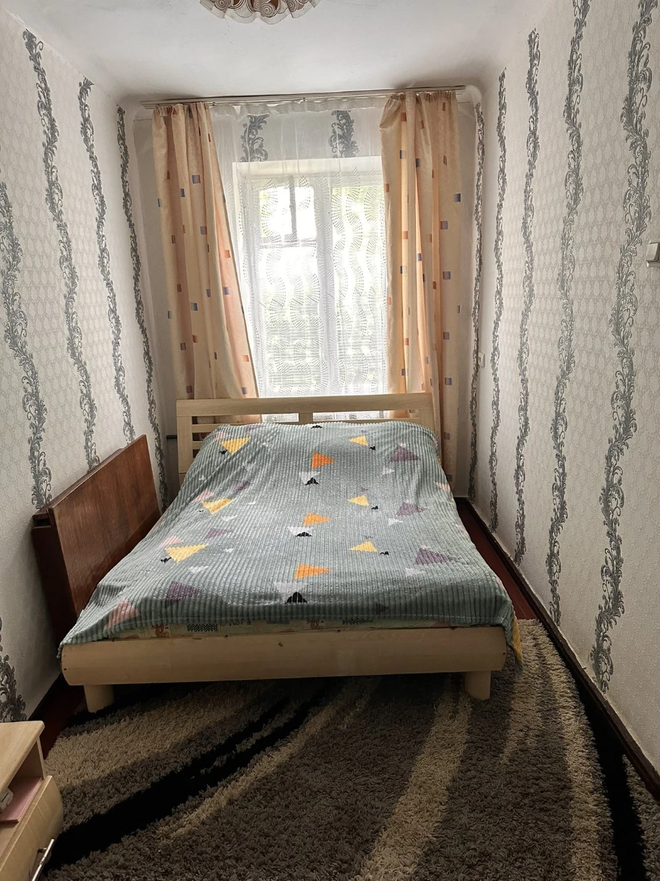 2-кімнатна квартира в центрі, 1-й поверх, Нововолинськ (під