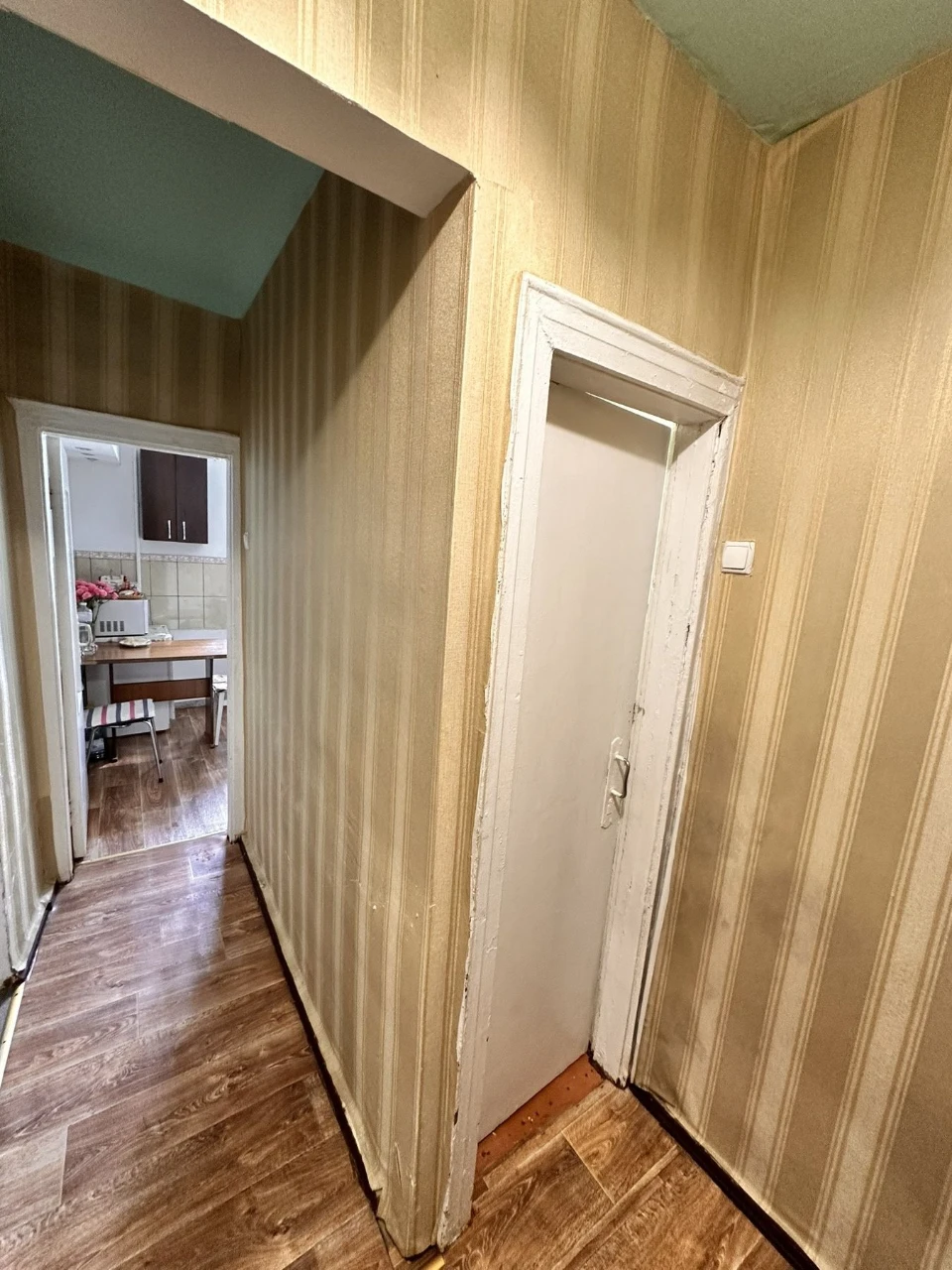 2-кімнатна квартира в центрі, 1-й поверх, Нововолинськ (під