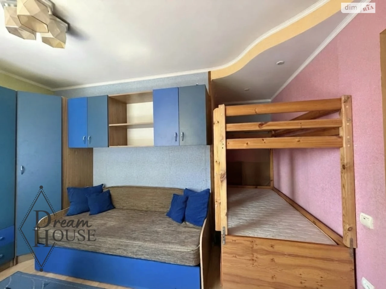 Apartment for Sale in Novy Volynsk