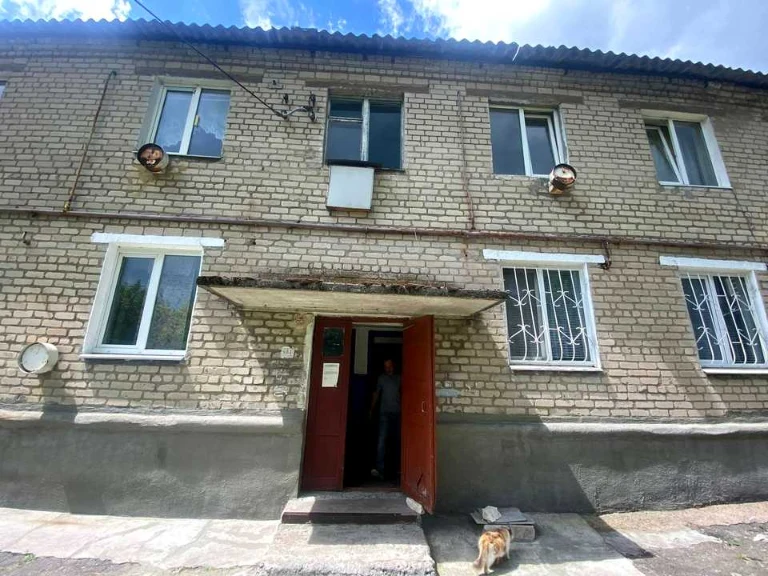 Apartment. Nezalezhnosti Street, Verkhnyadniprovsk.