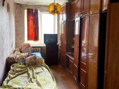 Apartment. Nezalezhnosti Street, Verkhnyadniprovsk.