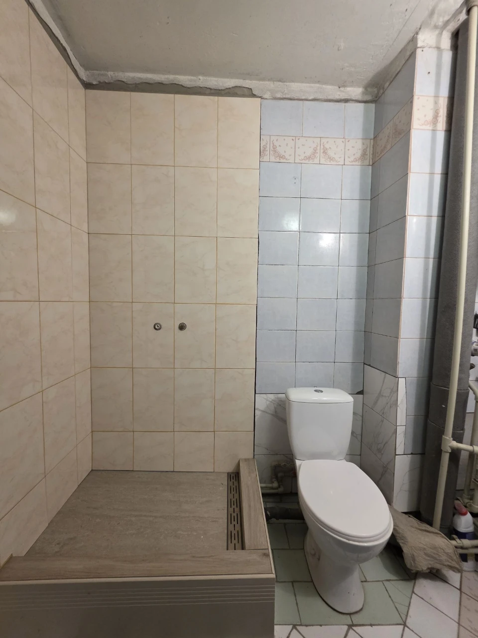 For Sale: Two-bedroom apartment in the village of Dniprovske