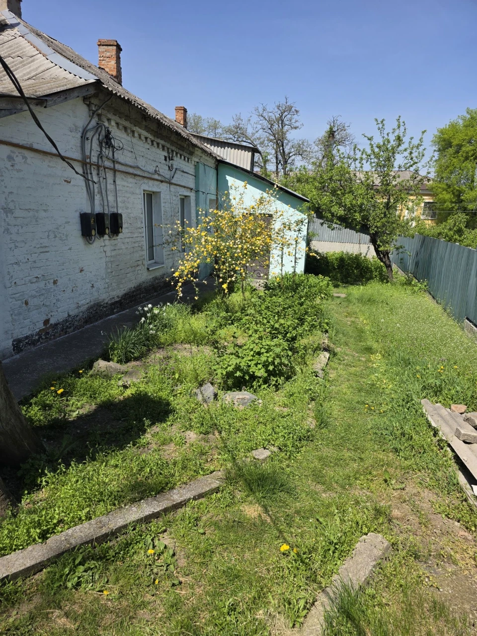 Selling part of a house in the center