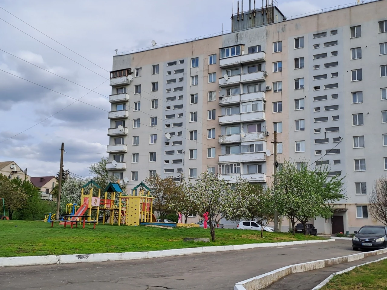 For Rent. Urgent. From Owner. Rent/Sale 3-room apartment