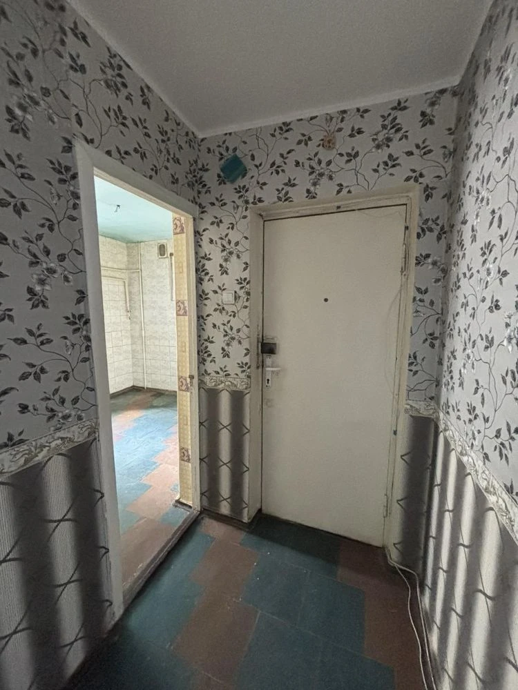 4-room apartment for sale in the center of Verkhnedniprovsk!