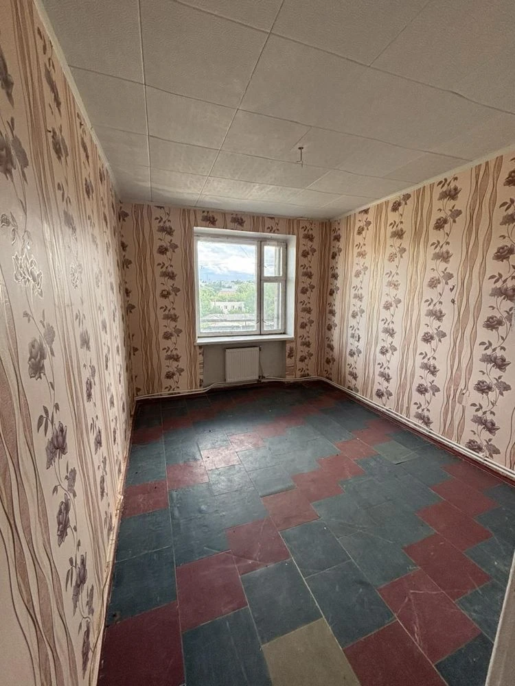 4-room apartment for sale in the center of Verkhnedniprovsk!