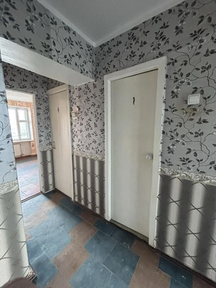 4-room apartment for sale in the center of Verkhnedniprovsk!