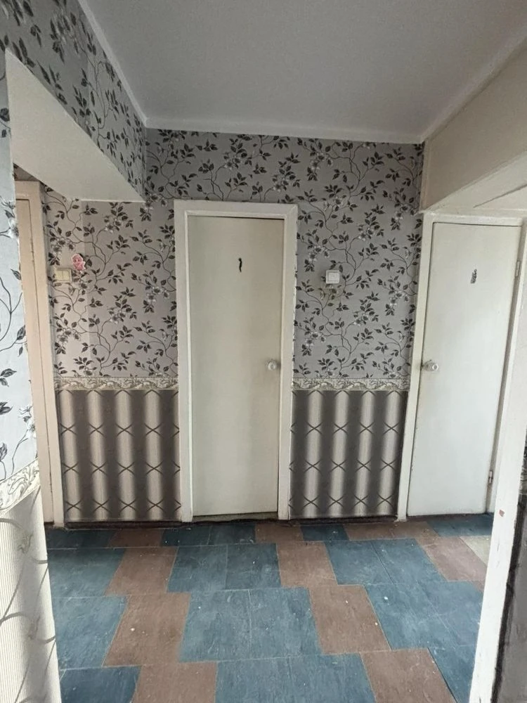 4-room apartment for sale in the center of Verkhnedniprovsk!