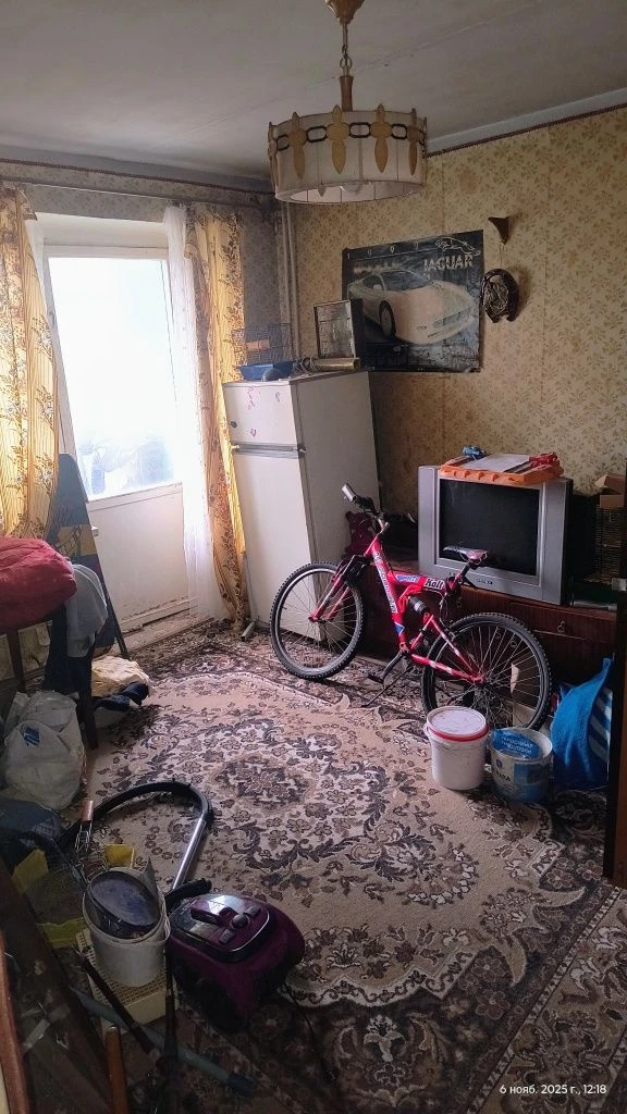 Продам 3-х. комнатную квартиру под ремонт..