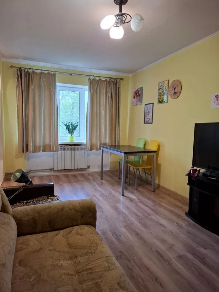 Продам 3-кімнатну квартиру