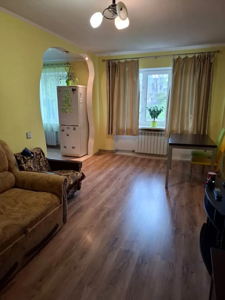 Продам 3-кімнатну квартиру
