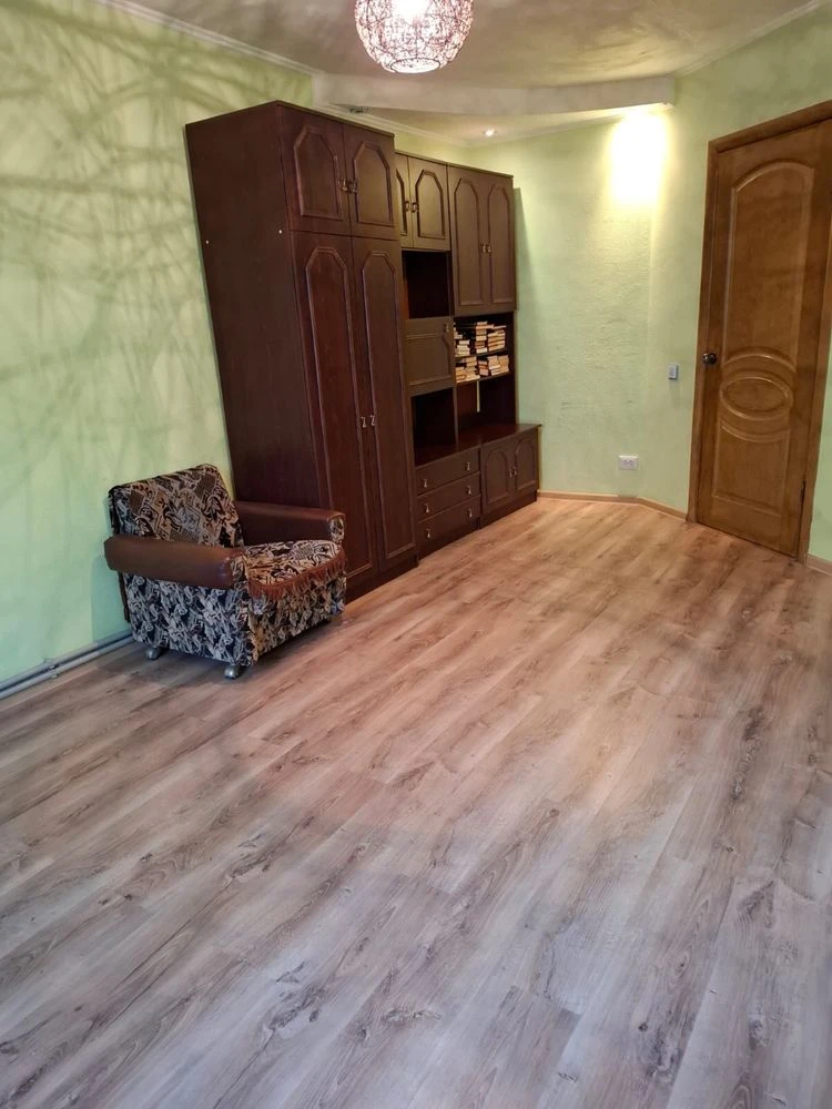 Продам 3-кімнатну квартиру