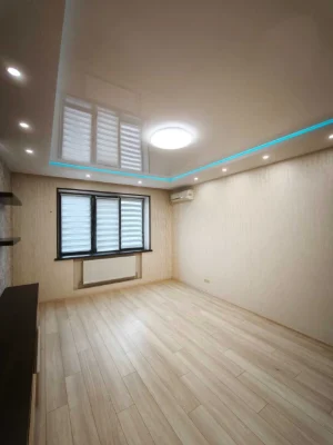 For Sale 3-room apartment on the Left Bank near the embankment on Nadnepryansky Avenue (50 years of USSR)!
