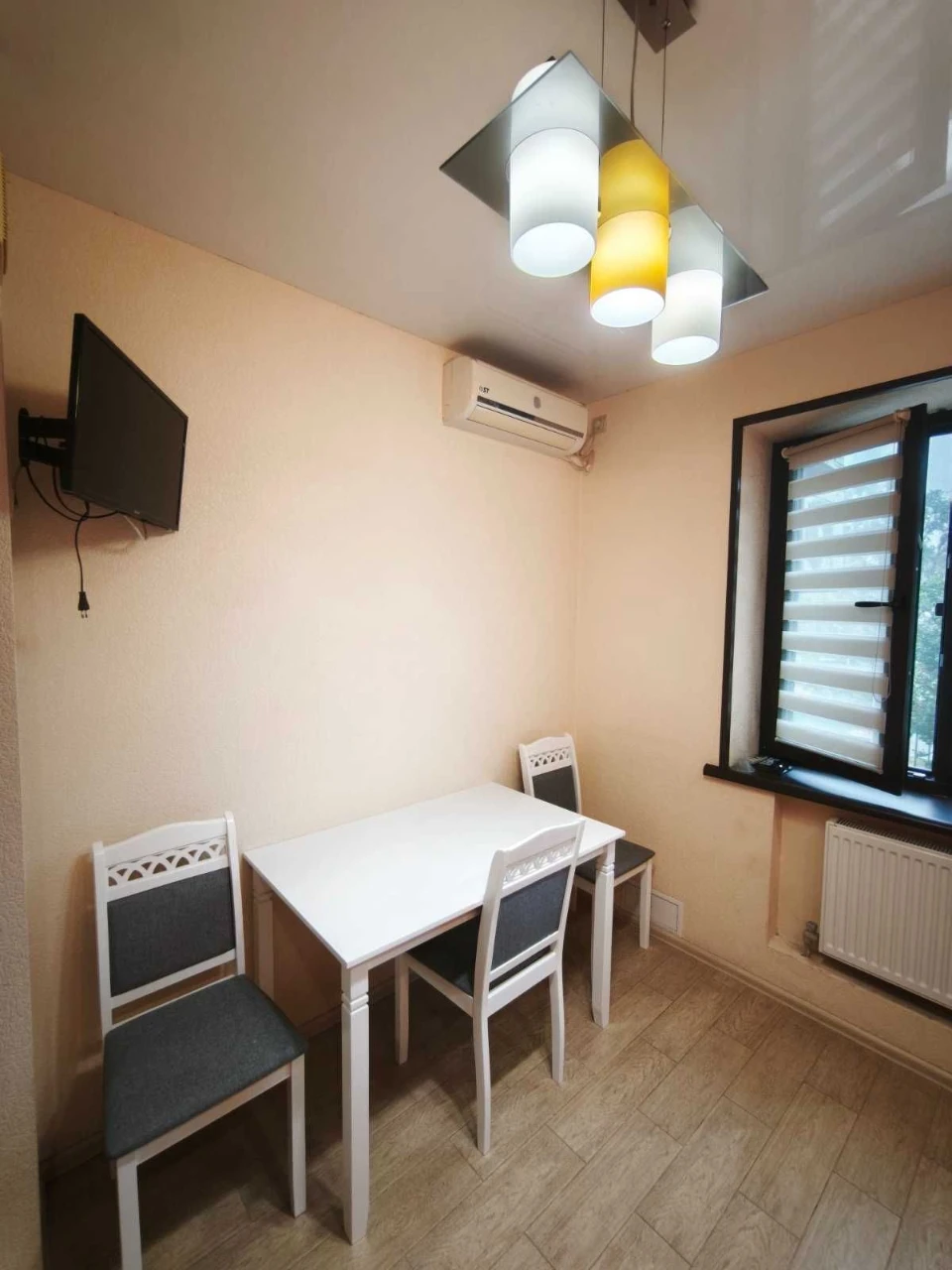 For Sale 3-room apartment on the Left Bank near the embankment on Nadnepryansky Avenue (50 years of USSR)!