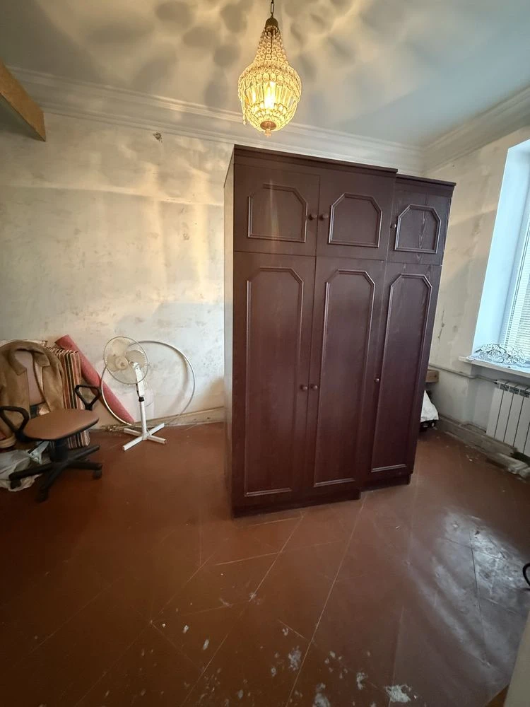 Продам 3 комнатную квартиру в центре