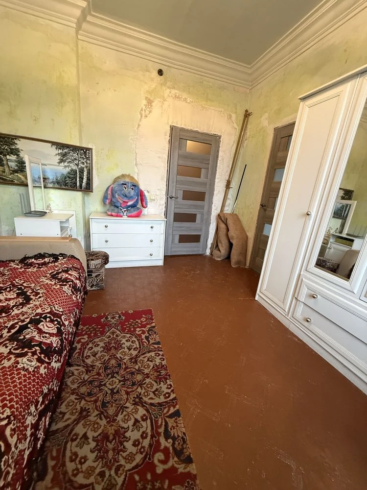 Продам 3 комнатную квартиру в центре