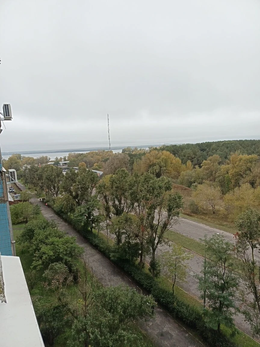 Продам 2ком.квартиру Каменское 10 район.  Вид на Лес, Водохр