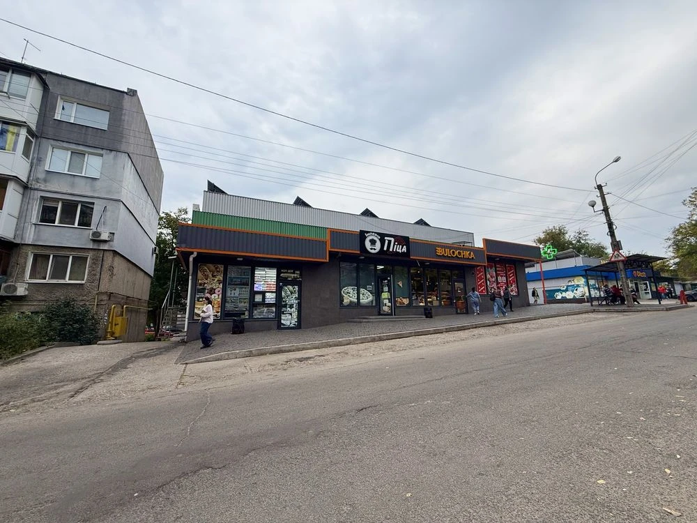 For Sale: 2-bedroom apartment in a 5-story building with new renovation