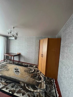 For Sale: 2-room apartment. Left Bank. 10th microdistrict.