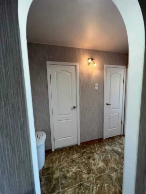 For Sale: 2-room apartment. Left Bank. 10th microdistrict.
