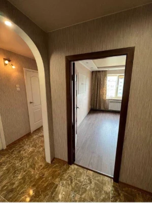 For Sale: 2-room apartment. Left Bank. 10th microdistrict.