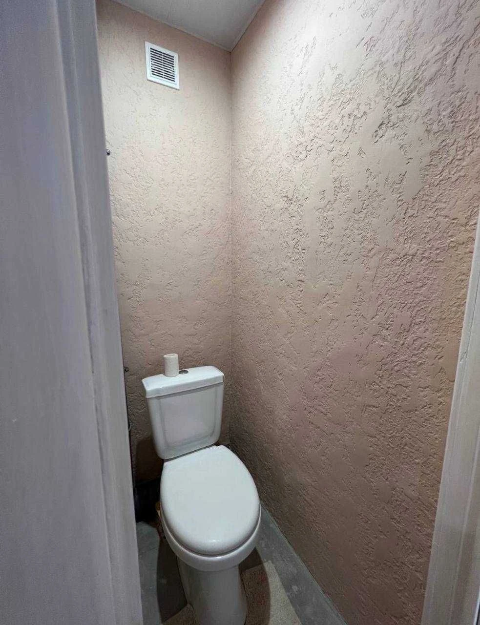 For Sale: 2-room apartment. Left Bank. 10th microdistrict.