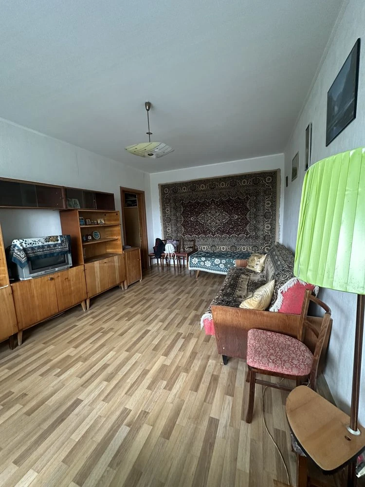 Sale! Apartment on the Left Bank. 11th microdistrict.