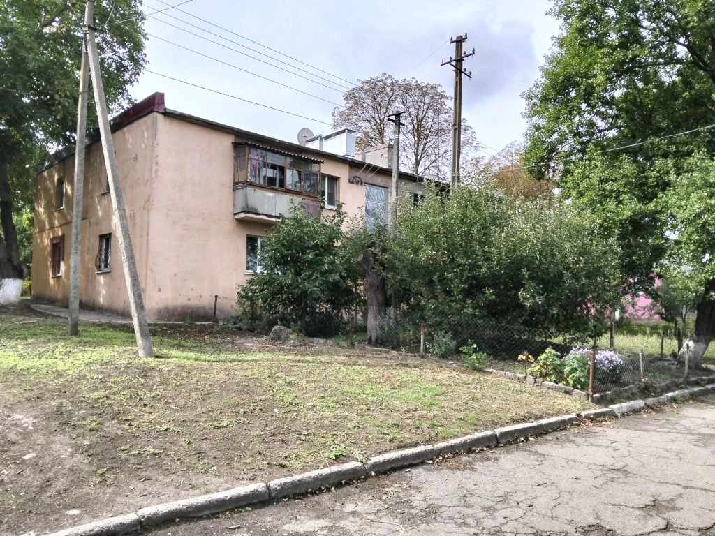 Продам 2х комнатную квартиру 12000 "под ключ"