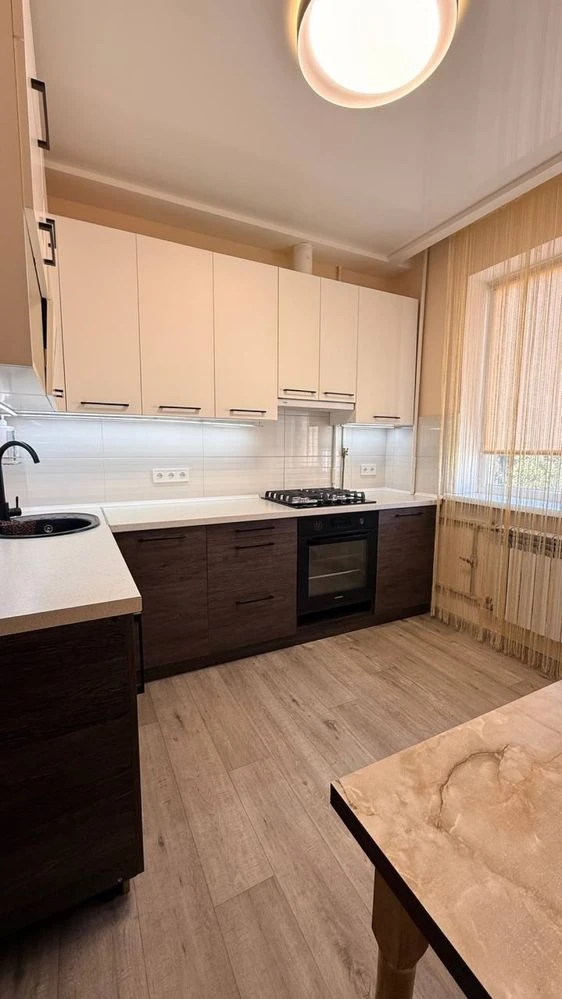 For Sale: 2-room apartment. Bulvar of Builders.
