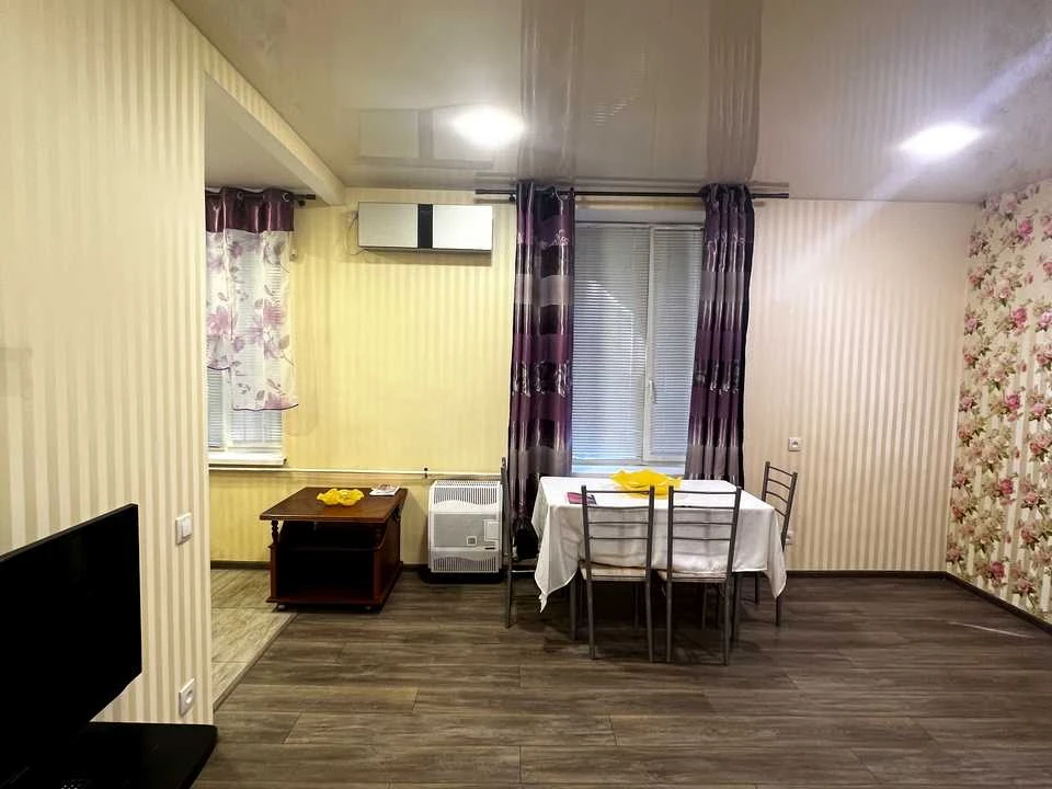 Apartment. Architectural Street, Kam'yantske